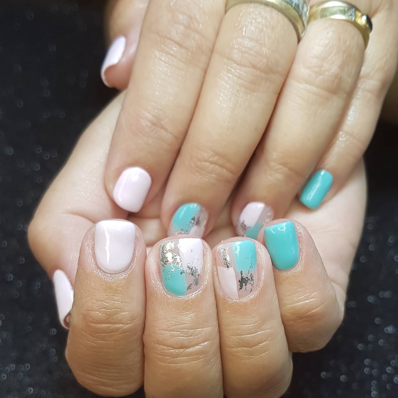 Diseño de uñas realizado en Divinas Centro de Belleza